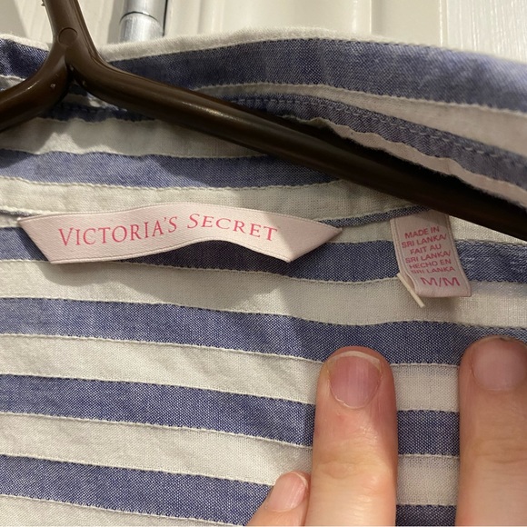 Victoria secret, medium, long sleeved blue striped, sleep shirt - Picture 3 of 5
